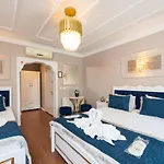 Begonville Corner Hotel