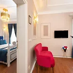 Begonville Corner Hotel *
