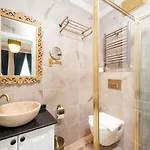 Hotel Begonville Corner