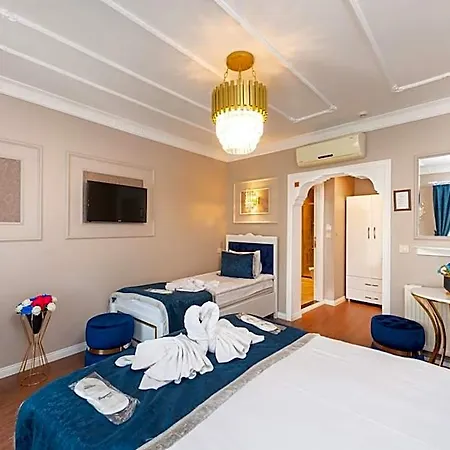 Begonville Corner Hotel *