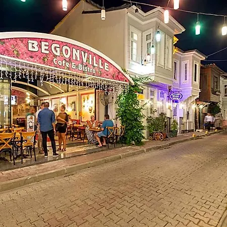 Begonville Corner * Istanbul