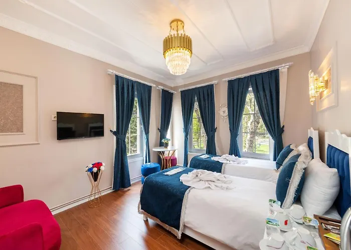 Begonville Corner * Istanbul