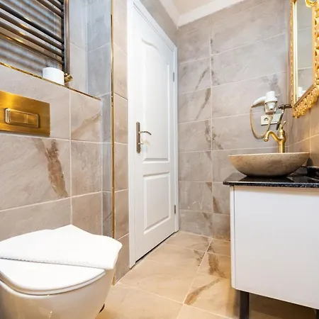 Hotel Begonville Corner *