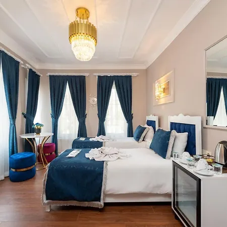 Begonville Corner Hotel *